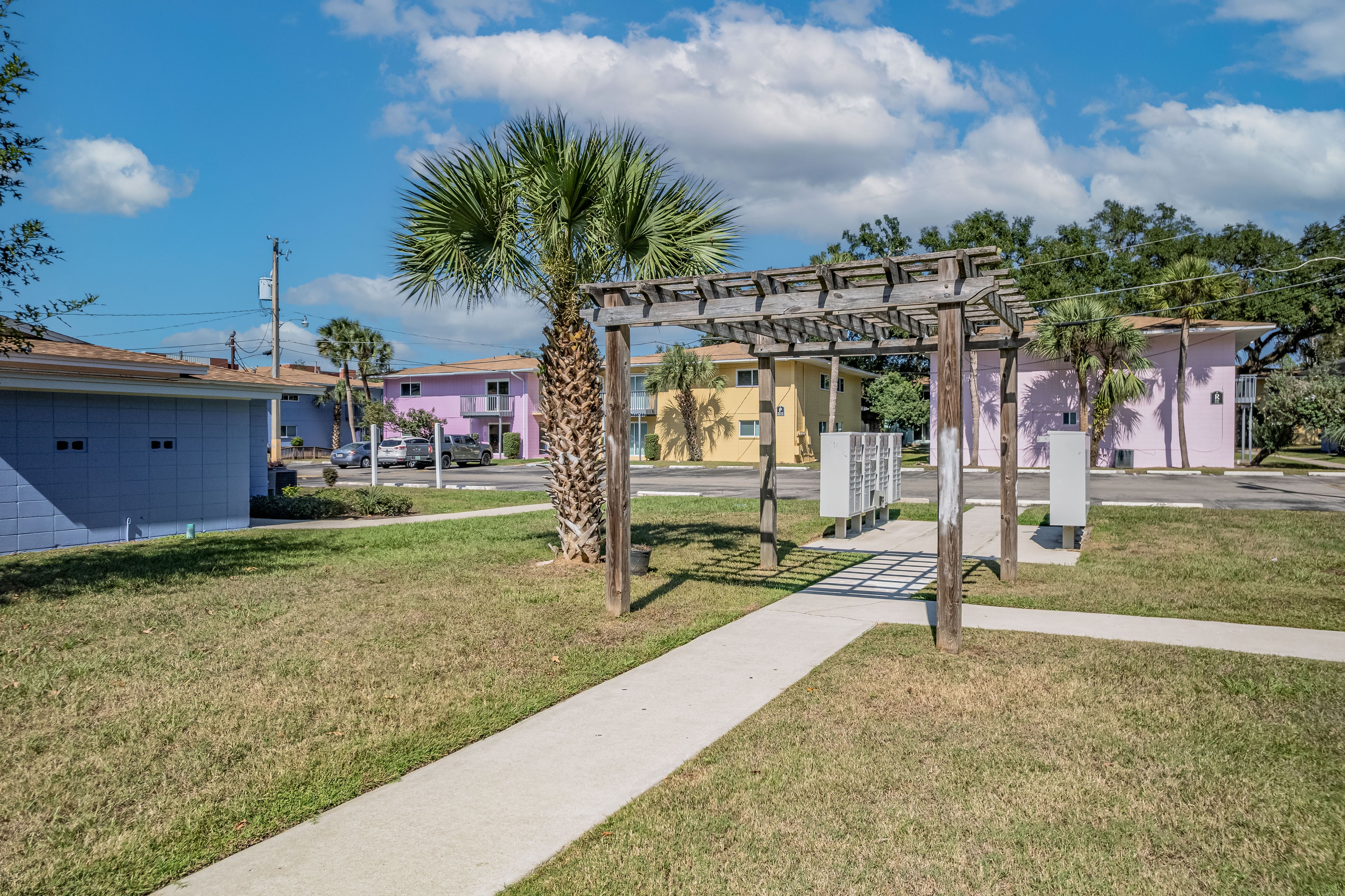 Green Space Walking Path at Serenity Place Central, Florida, 32304
